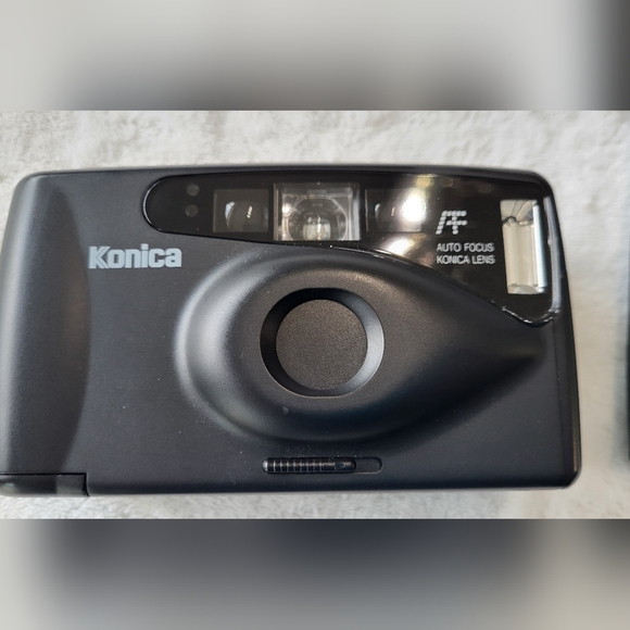 Konica Top's AF-300 Auto Focus Auto Flash 35mm Camera NOT Tested - Picture 7 of 8